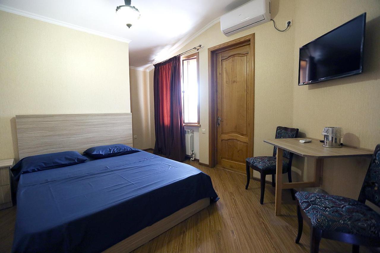 Center Villa Koetaisi Buitenkant foto