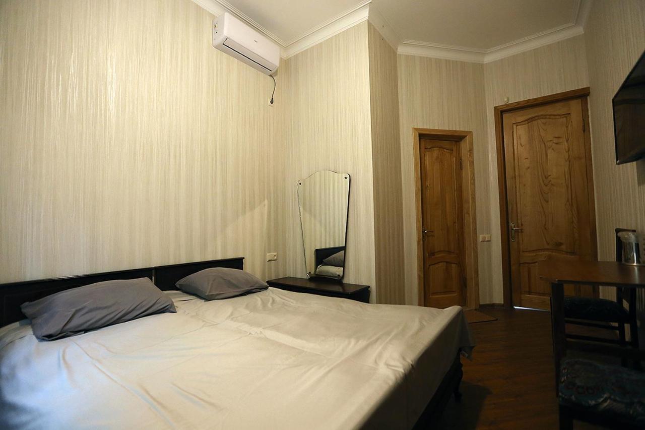 Center Villa Koetaisi Buitenkant foto