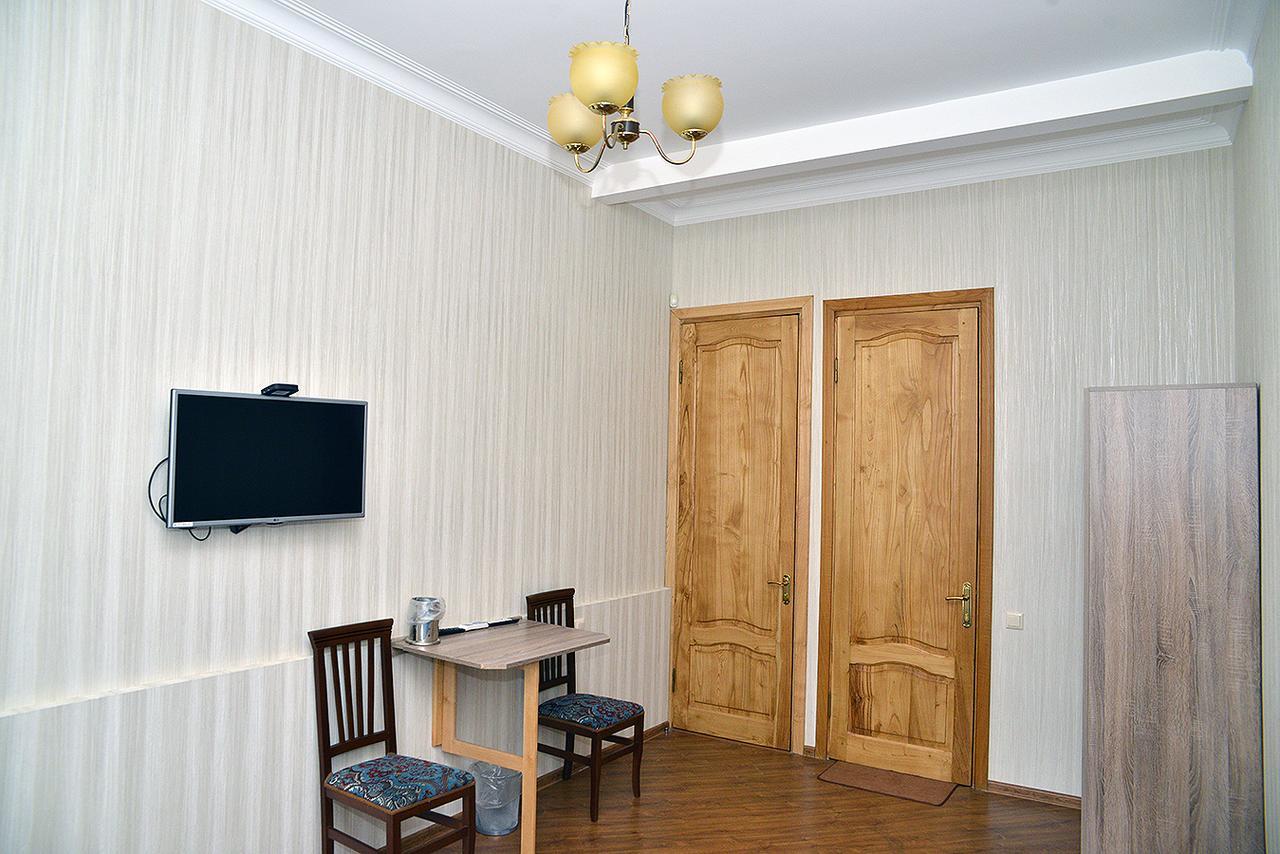 Center Villa Koetaisi Buitenkant foto