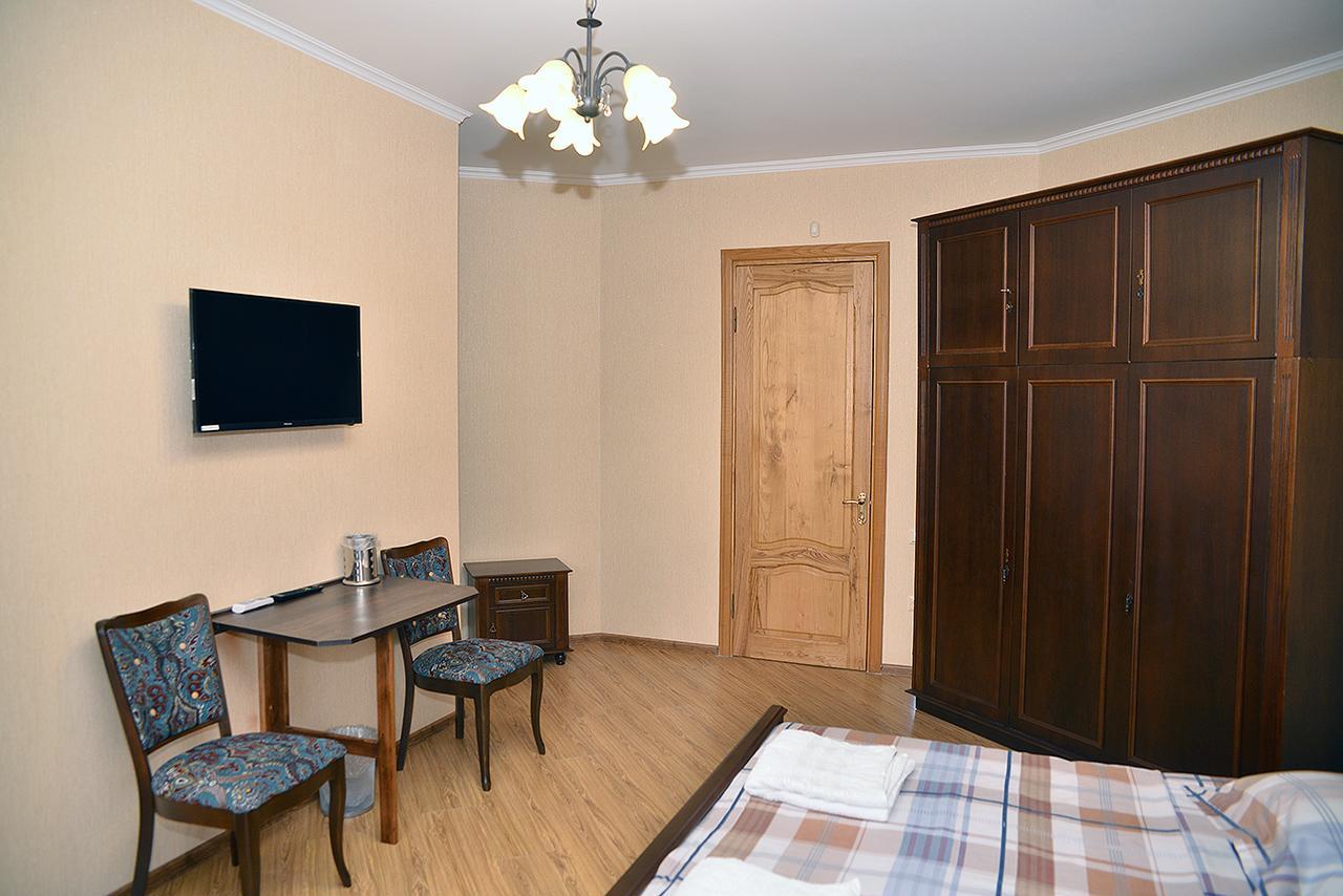 Center Villa Koetaisi Buitenkant foto